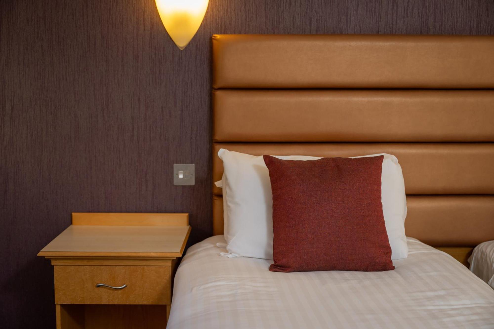 Hellidon Lakes Hotel Daventry Eksteriør bilde